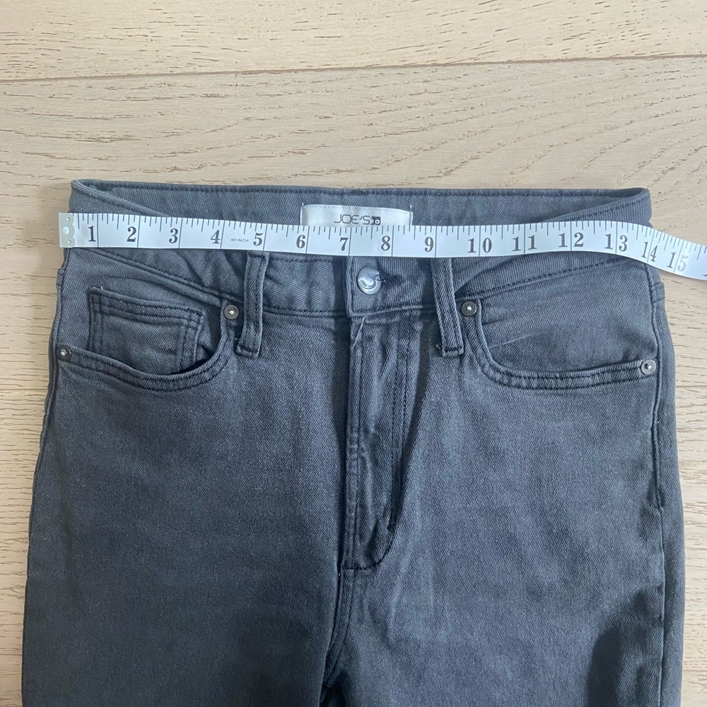 JOE’s JEANS High-waisted Straight Leg Jeans Size 27 Faded Black Wash Classic EUC - Picture 9 of 11